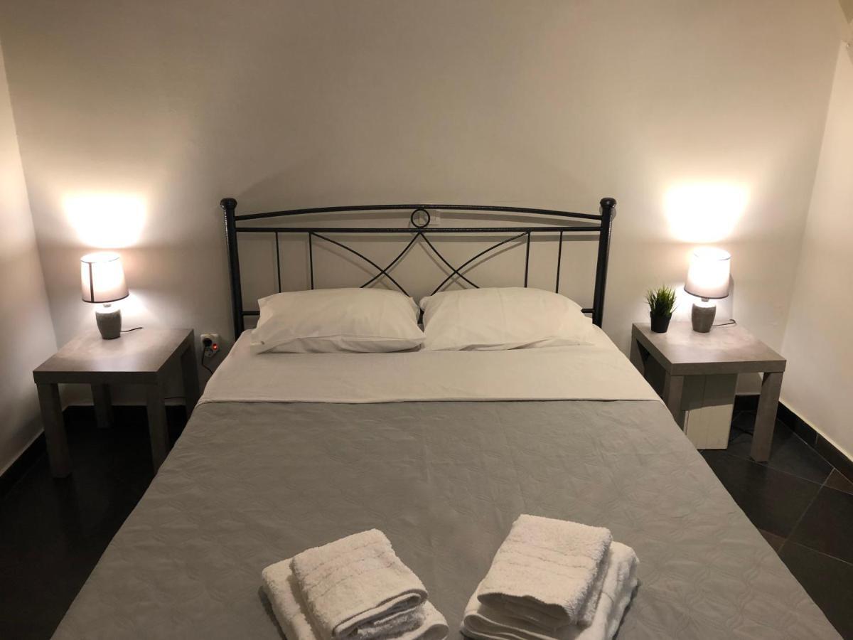 Apartamento Seaside Sunset Walks Atenas Exterior foto